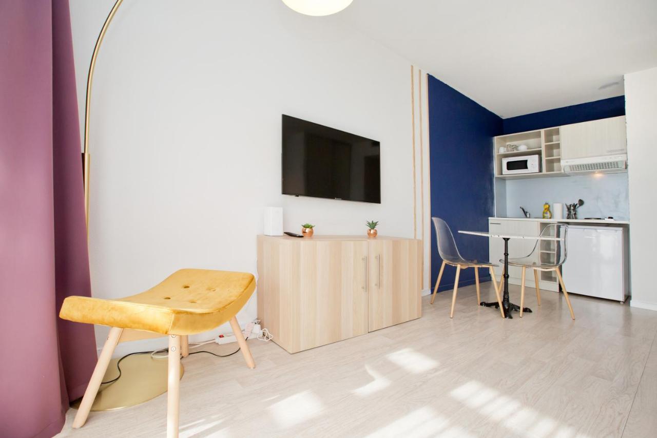 Grand Studio Avec Climatisation, Balcon Proche Gare Centre Ville Lourdes Exteriör bild