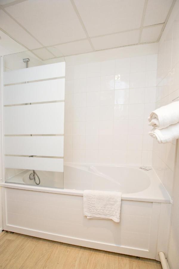 Grand Studio Avec Climatisation, Balcon Proche Gare Centre Ville Lourdes Exteriör bild